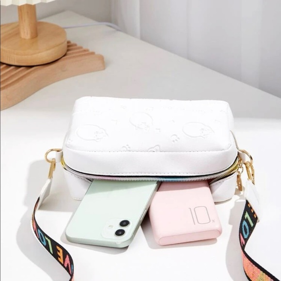 Cartoon Cat Embossed Square Bag - Picture 2 of 4